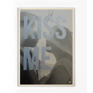 CARTE POSTALE - M - KISS ME