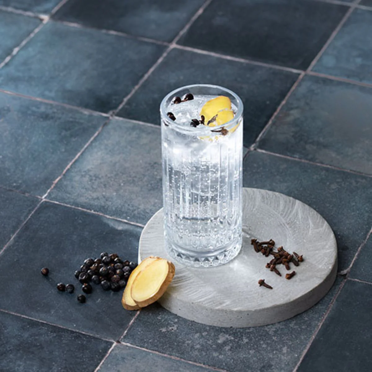 coffret cadeau gin 67snipper pineut bv maison volumes lille