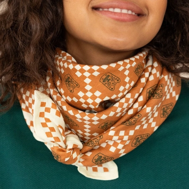 apachesbig foulard latika tigro 2 maison volumes lille