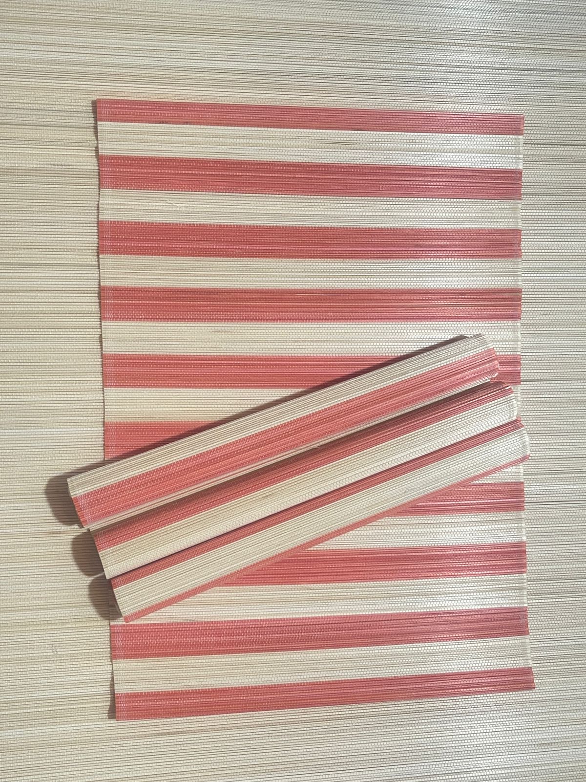 lot set de table modo family rayé rouge foncé ecru maison volumes