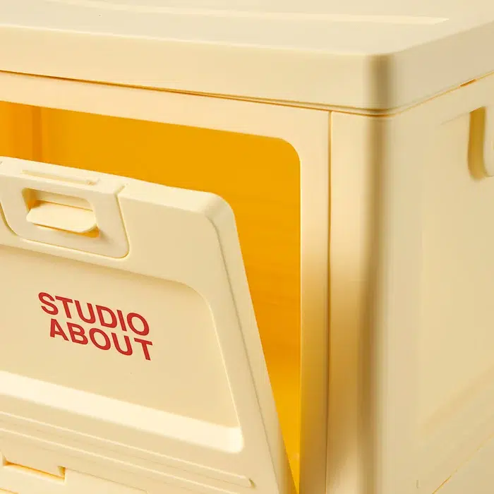 boite medium jaune clair studio about maison volumes lille 1