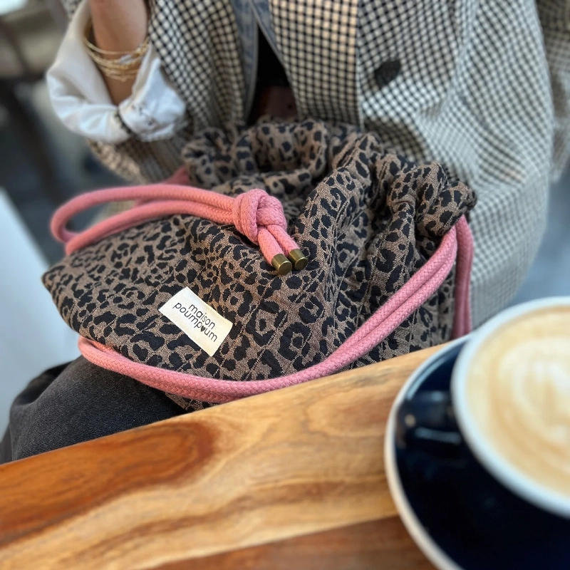 mini sac bourse cordon maison poumpoum leopard 3